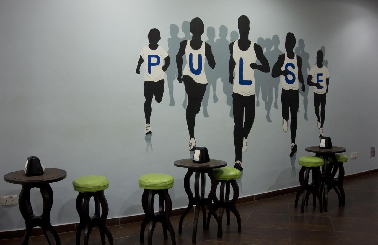 M Suites Hotel Accra Bagian luar foto