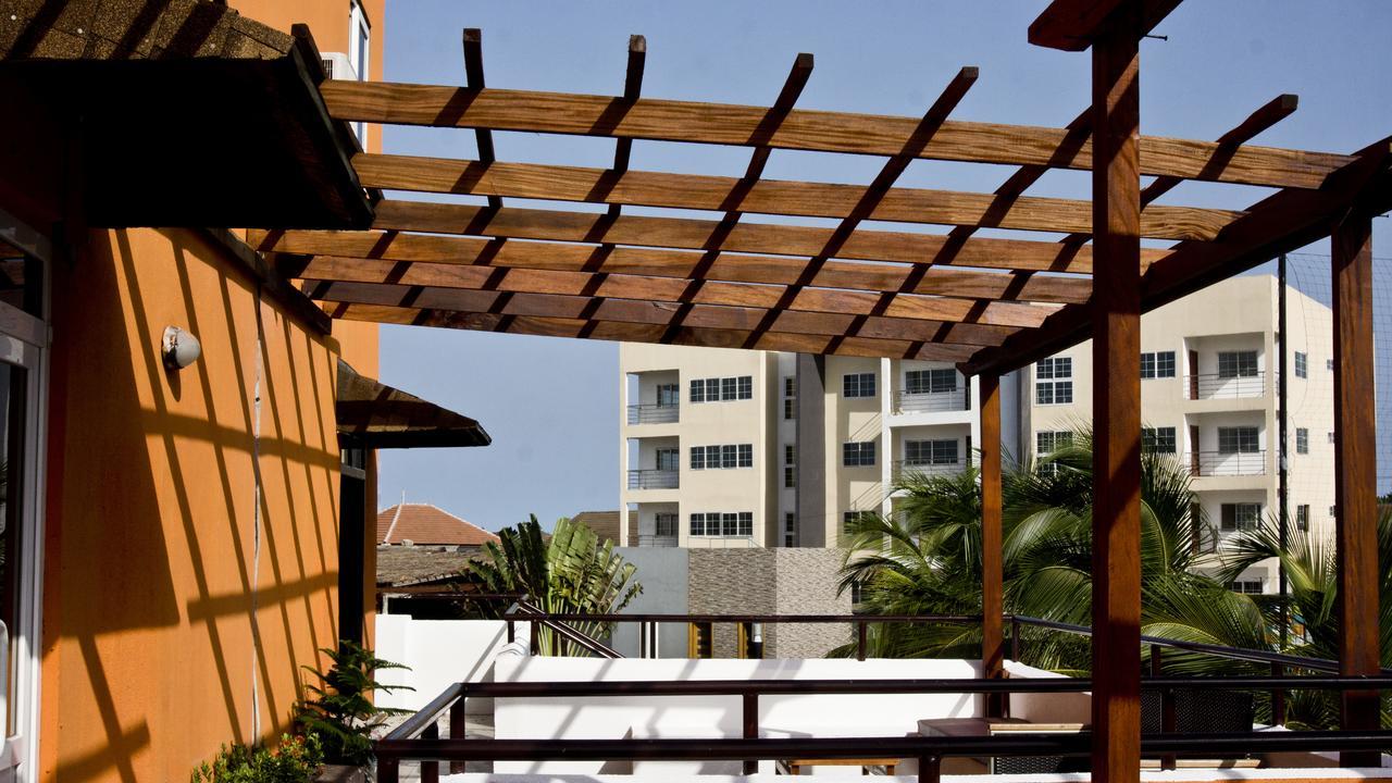 M Suites Hotel Accra Bagian luar foto