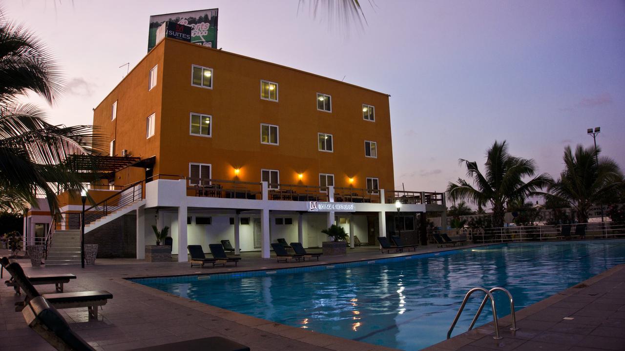 M Suites Hotel Accra Bagian luar foto