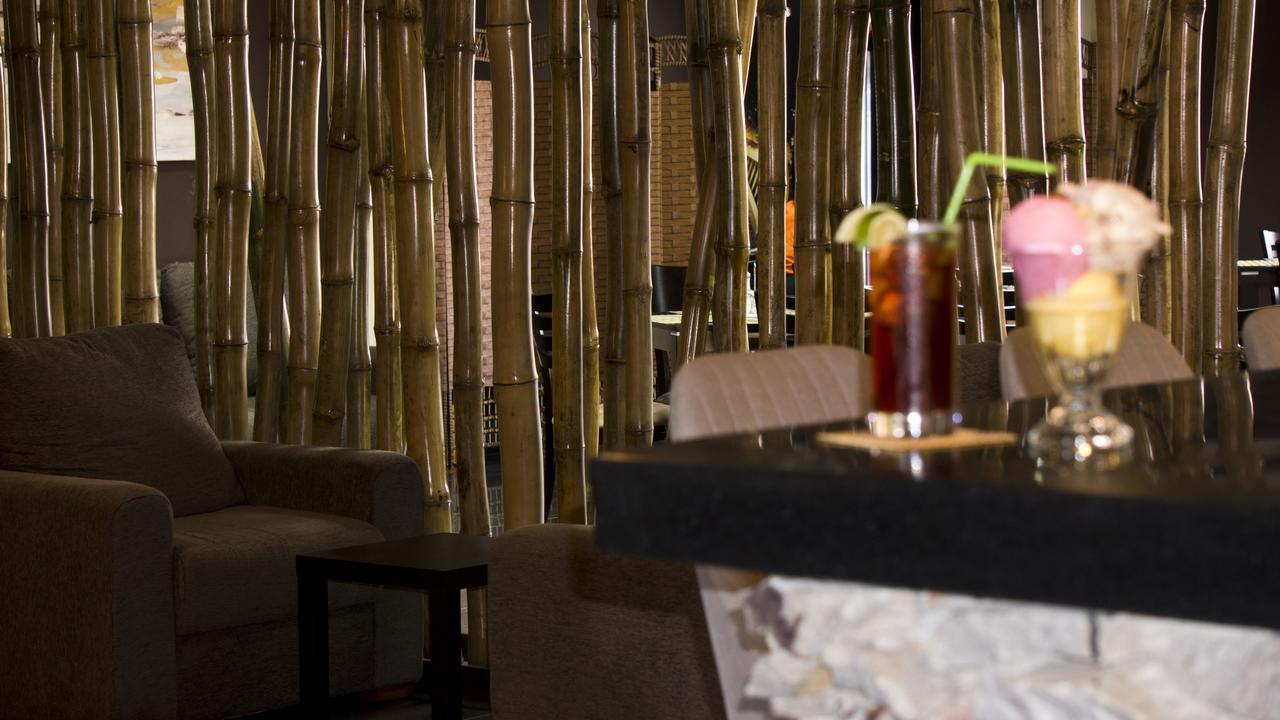 M Suites Hotel Accra Bagian luar foto