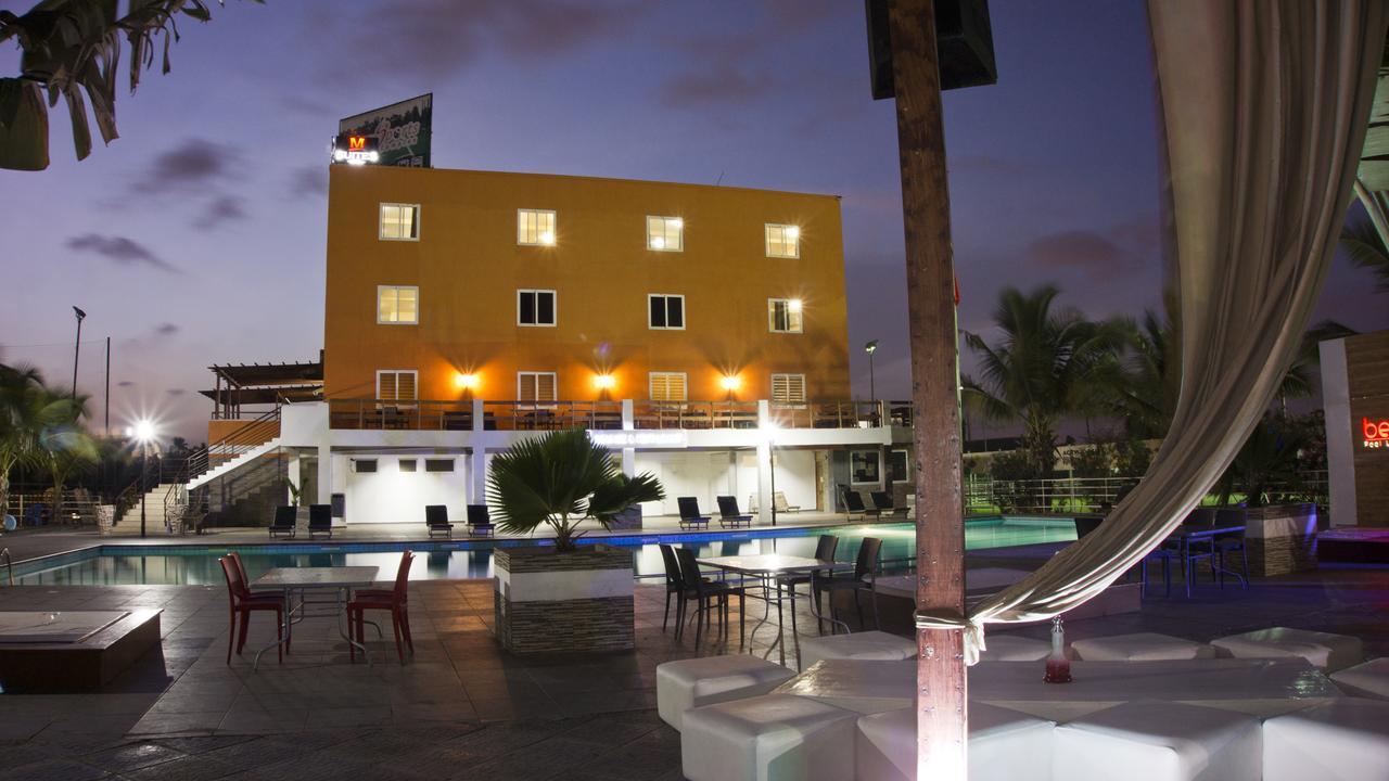 M Suites Hotel Accra Bagian luar foto