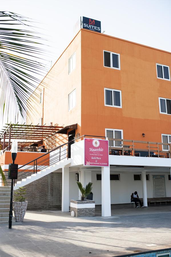 M Suites Hotel Accra Bagian luar foto