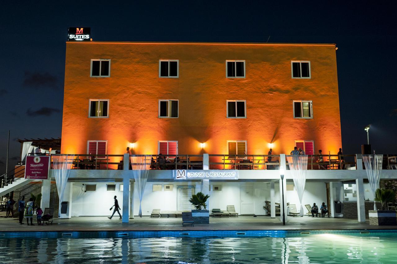 M Suites Hotel Accra Bagian luar foto